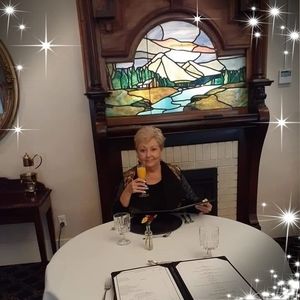 Meet your Posher, Linda